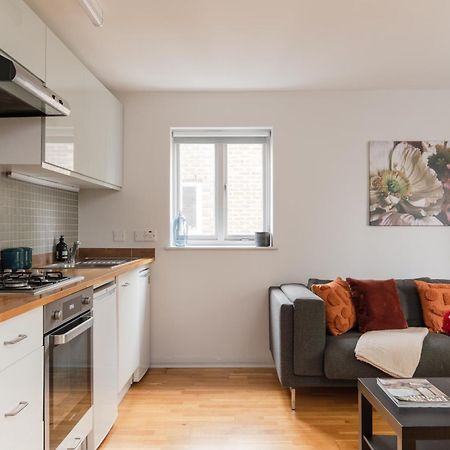 Stunning Flat 5 Min From Station Londres Exterior foto